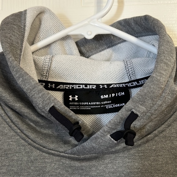 Men’s Under Armour fitted hoodie - Picture 3 of 5